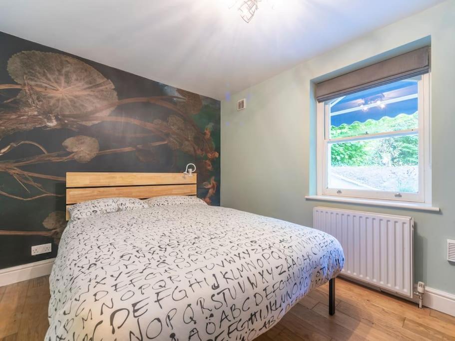 Апартаменты Surbiton Garden Flat Экстерьер фото
