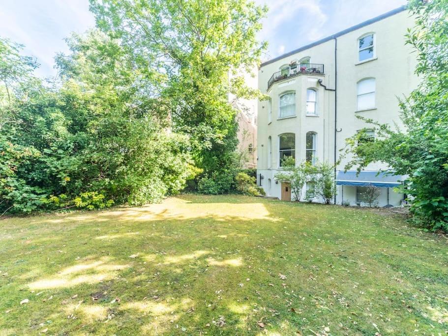 Апартаменты Surbiton Garden Flat Экстерьер фото